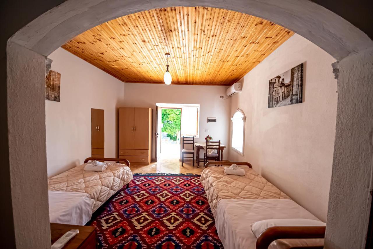 Guest House Garden Gjirokastër 외부 사진