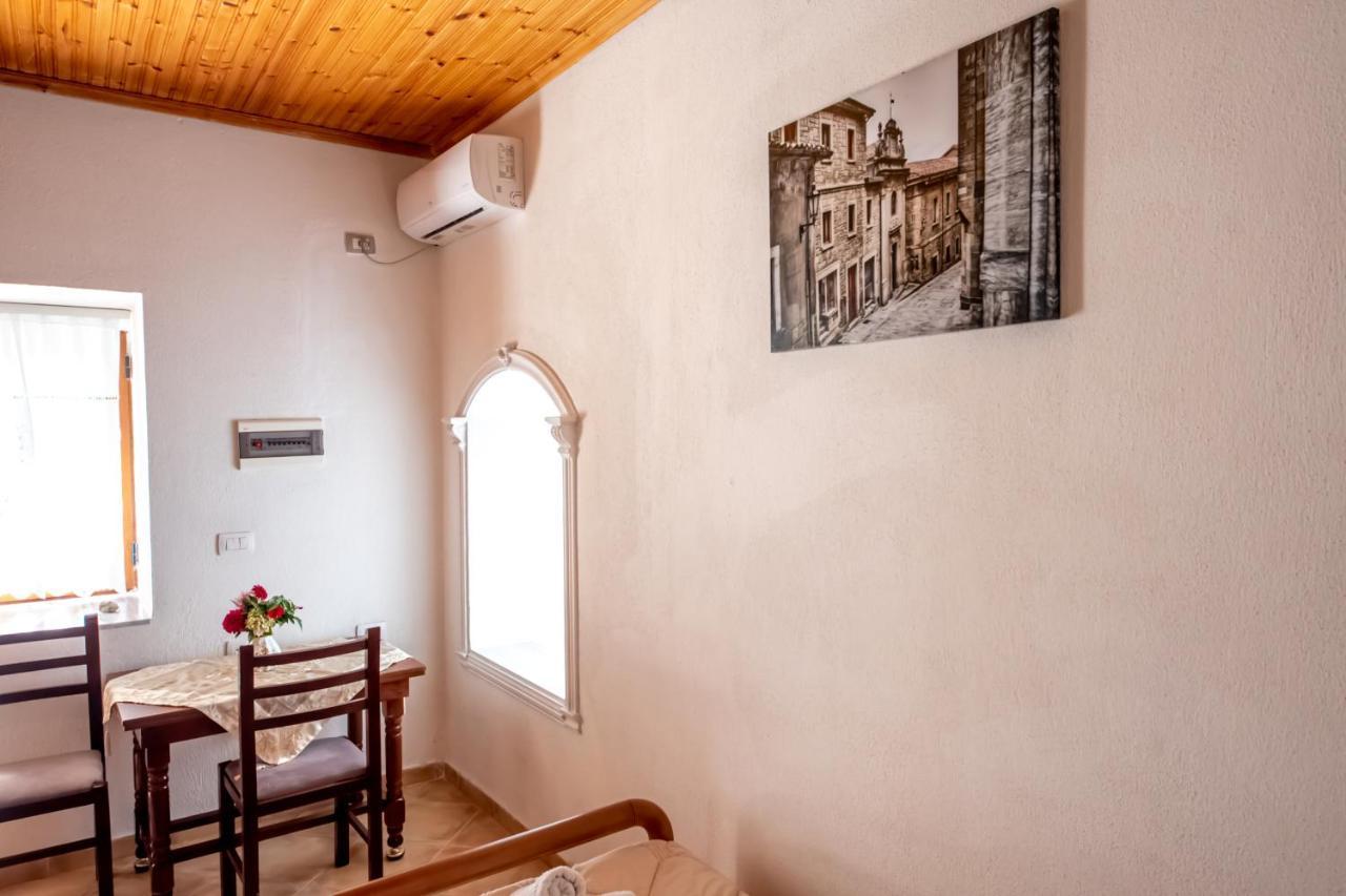 Guest House Garden Gjirokastër 외부 사진